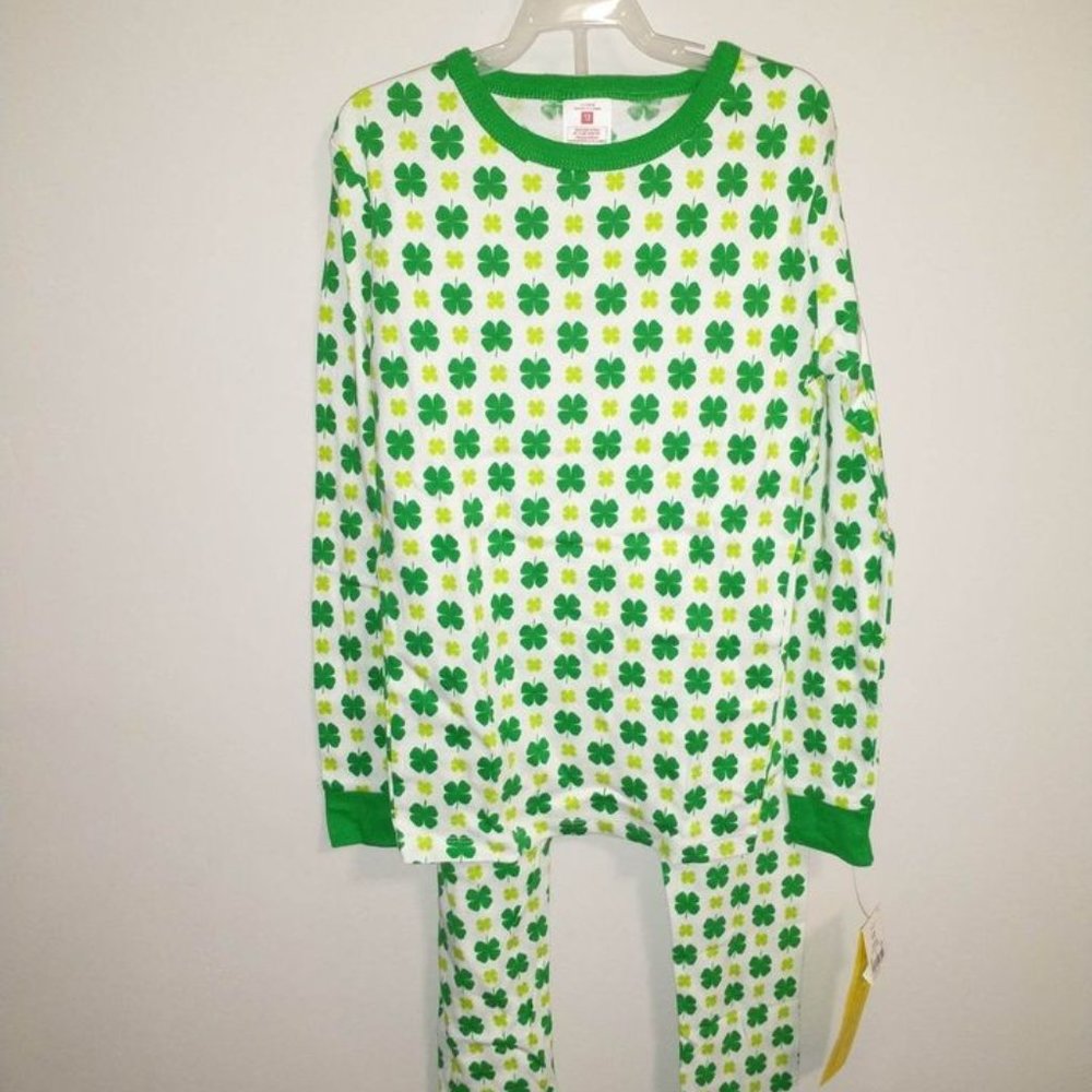 Target boy/girl shamrock 2 piece pajamas, size 12 nwt K-371